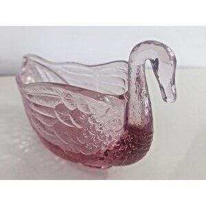 Vintage Fenton Pink Art Glass Swan Trinket/Candy Bowl 4.5" x 3 3/4"